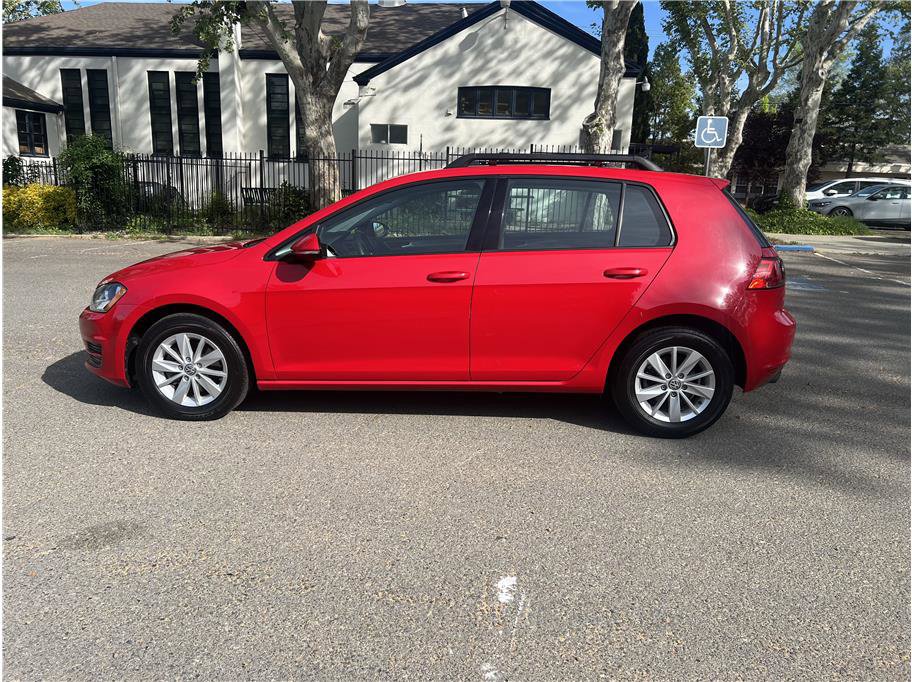 Used 2016 Volkswagen Golf S FWD image 4