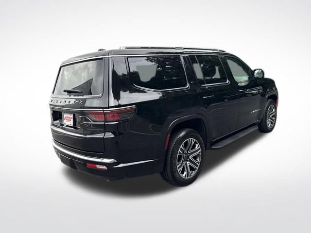 Used 2025 Jeep Wagoneer 4WD w/ Premium Group I image 7