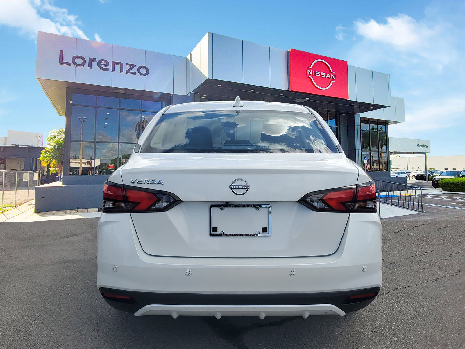 Certified 2025 Nissan Versa SV image 6