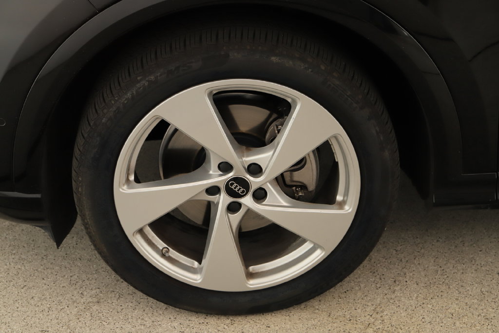 Certified 2025 Audi Q5 Prestige AWD/4WD image 34