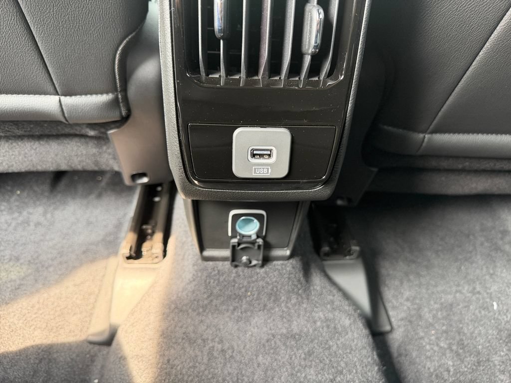 New 2026 Jeep Compass Latitude AWD/4WD image 18
