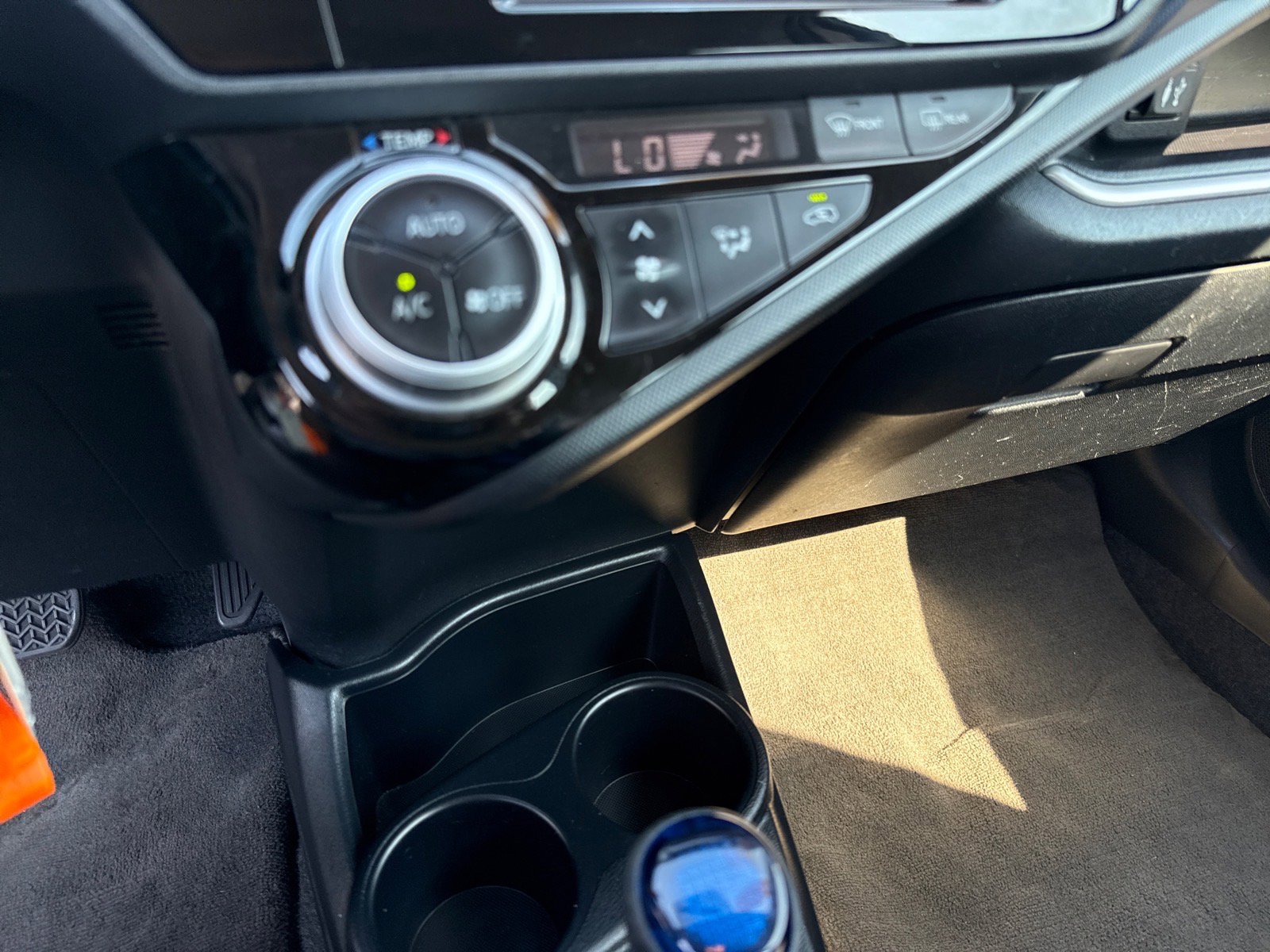 Used 2015 Toyota Prius C Two image 20