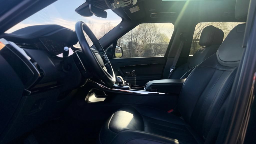 Used 2023 Land Rover Range Rover Sport SE AWD/4WD image 18