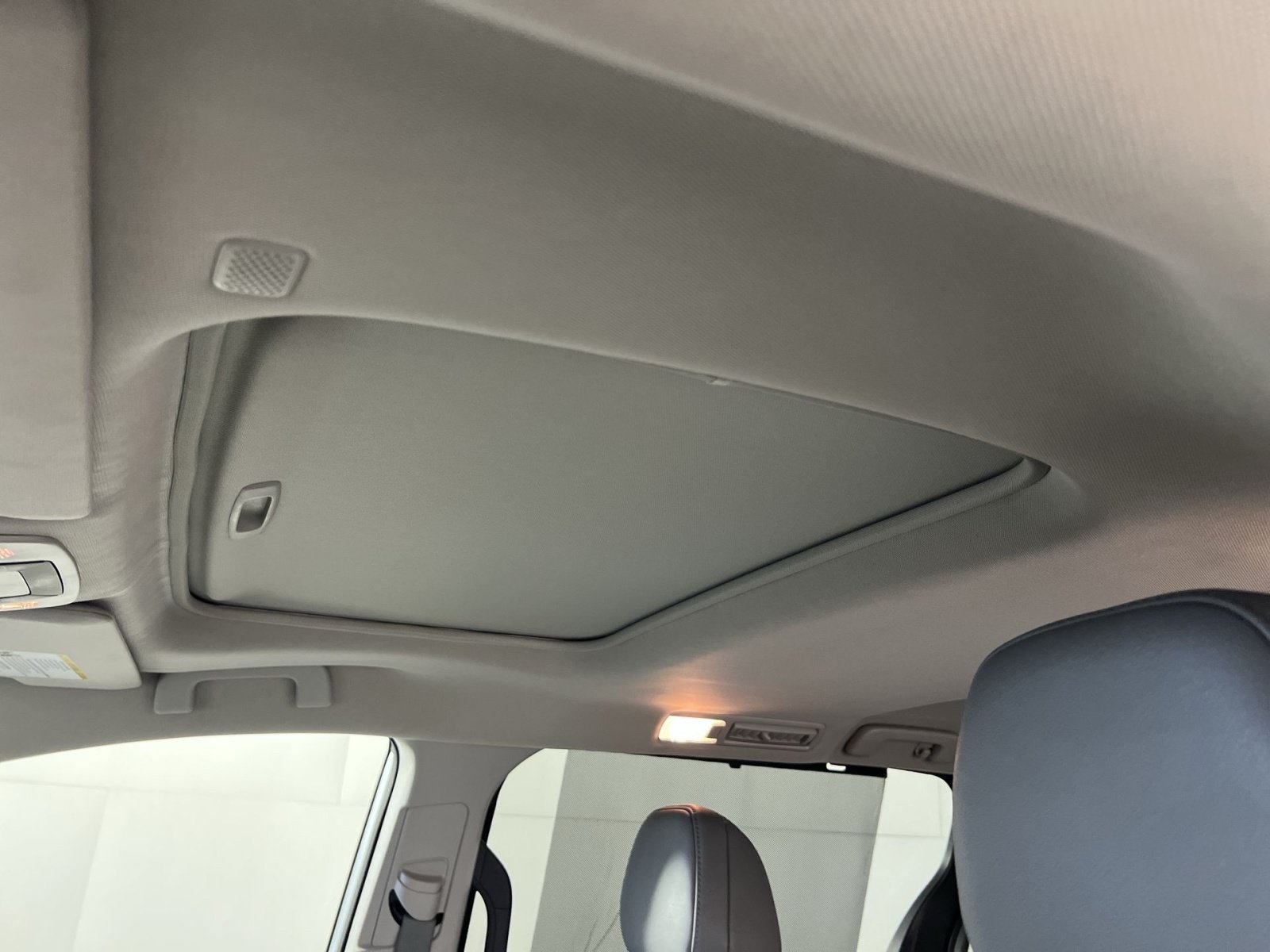 Used 2023 Toyota Sienna XLE AWD/4WD image 25