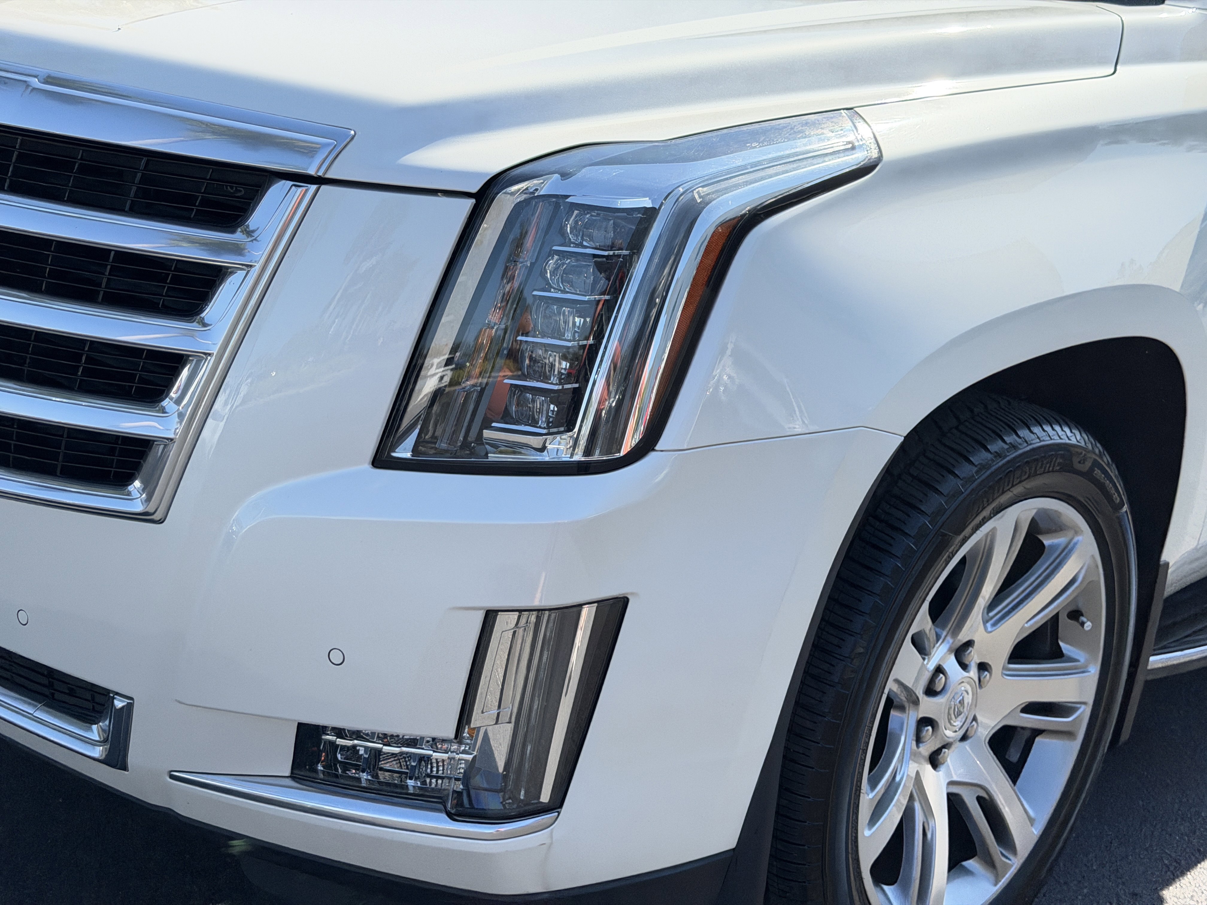 Used 2015 Cadillac Escalade ESV Luxury image 8