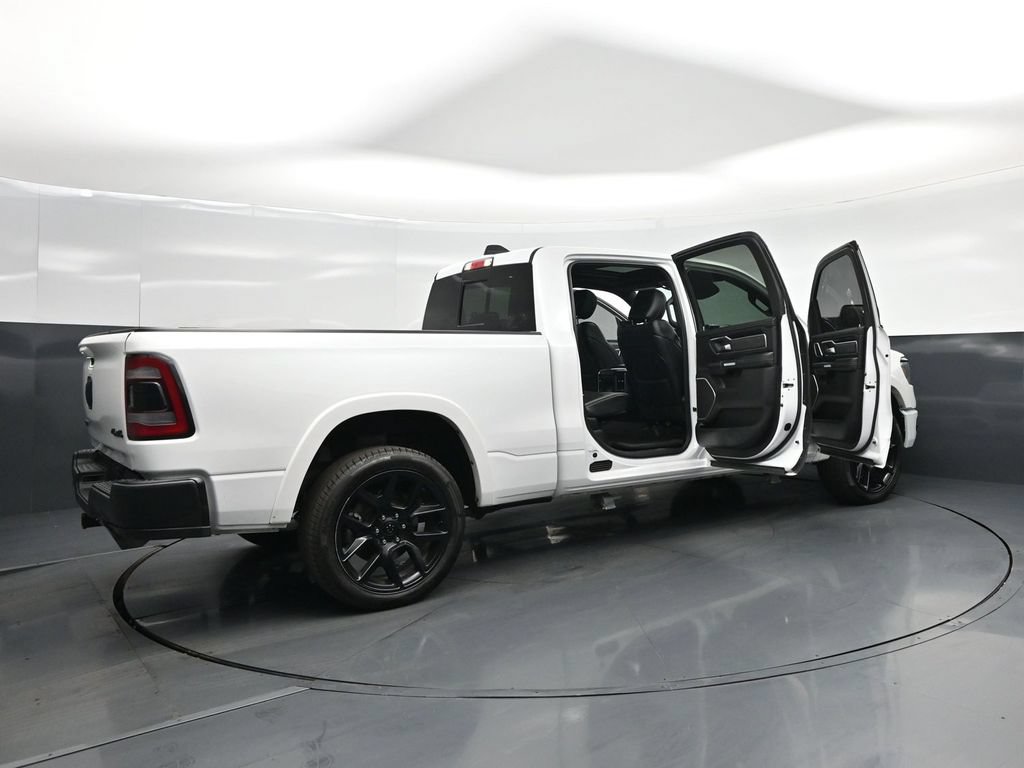Used 2022 RAM 1500 Laramie AWD/4WD image 5