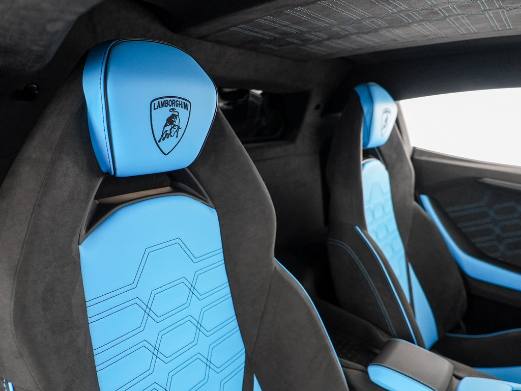 Used 2026 Lamborghini Revuelto AWD/4WD image 24
