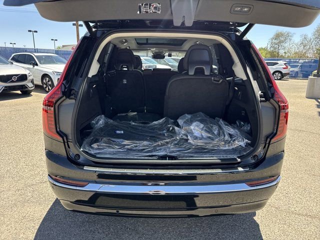 New 2025 Volvo XC90 T8 Plus w/ Protection Package Premier image 8
