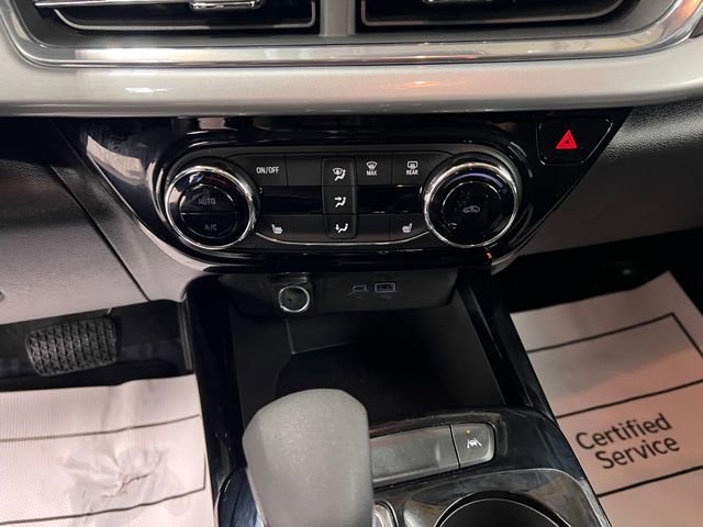 Used 2025 Chevrolet Trax LT w/ LT Convenience Package image 45