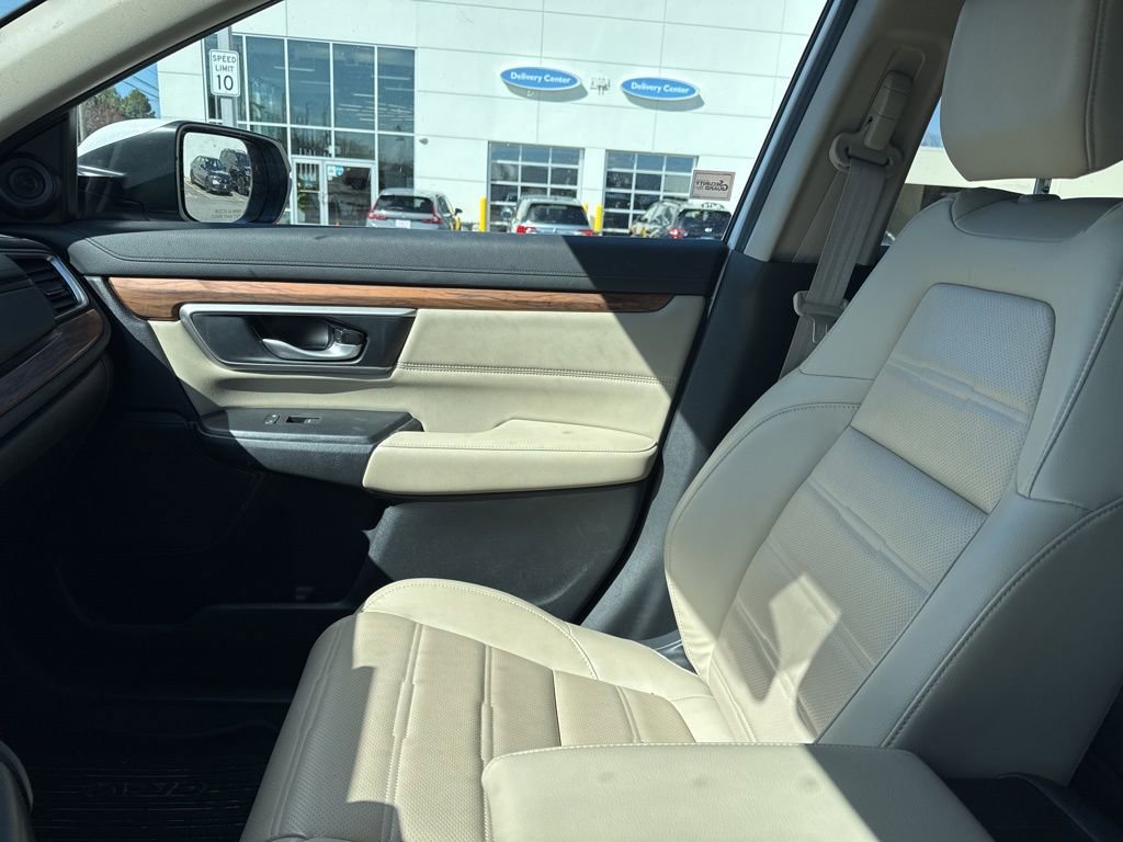 Used 2020 Honda CR-V Touring image 5