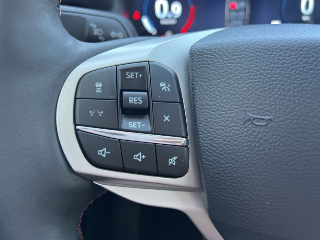 New 2026 Ford Explorer Active w/ Active Comfort Package image 19