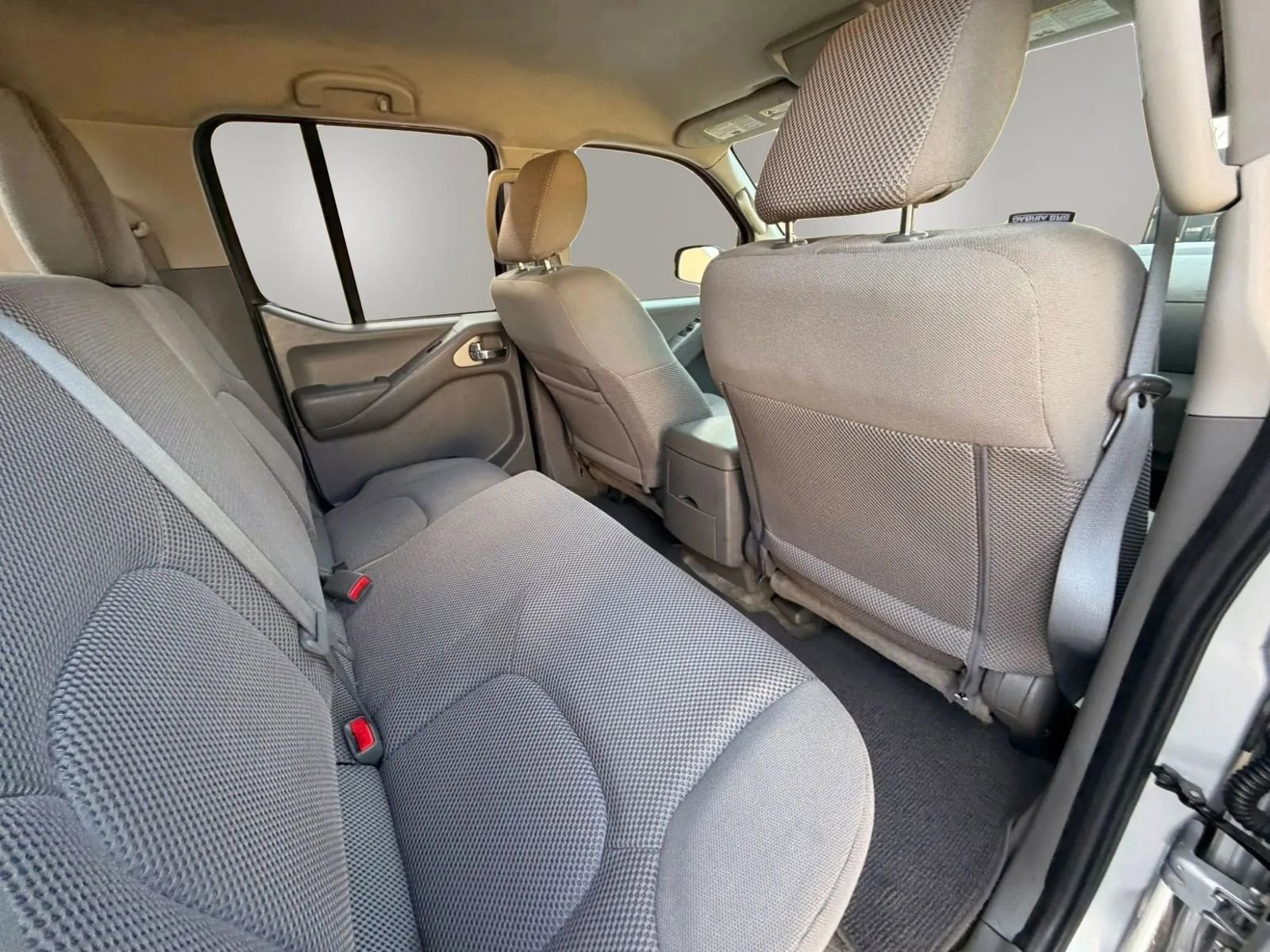 Used 2016 Nissan Frontier SV RWD image 24
