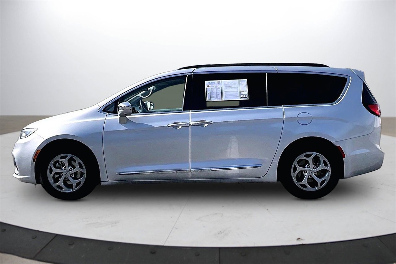 Certified 2022 Chrysler Pacifica Limited image 6