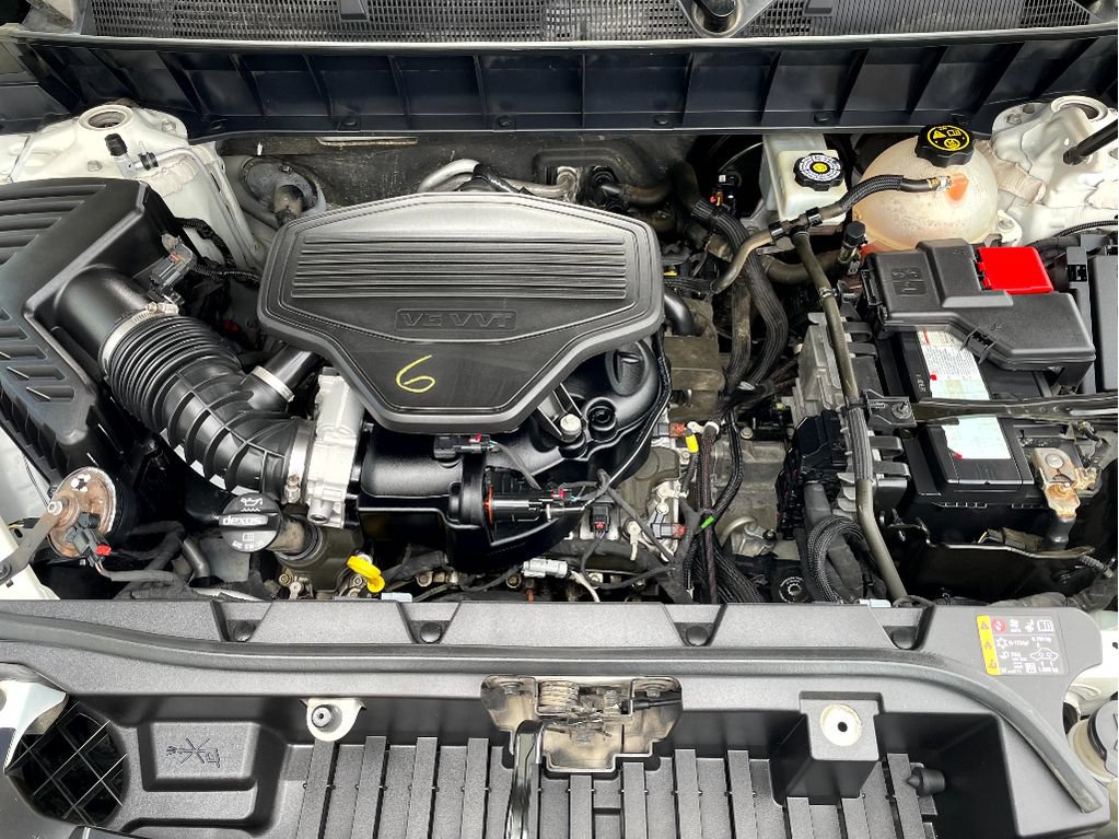 Used 2019 GMC Acadia SLT w/ Black Edition AWD/4WD image 8