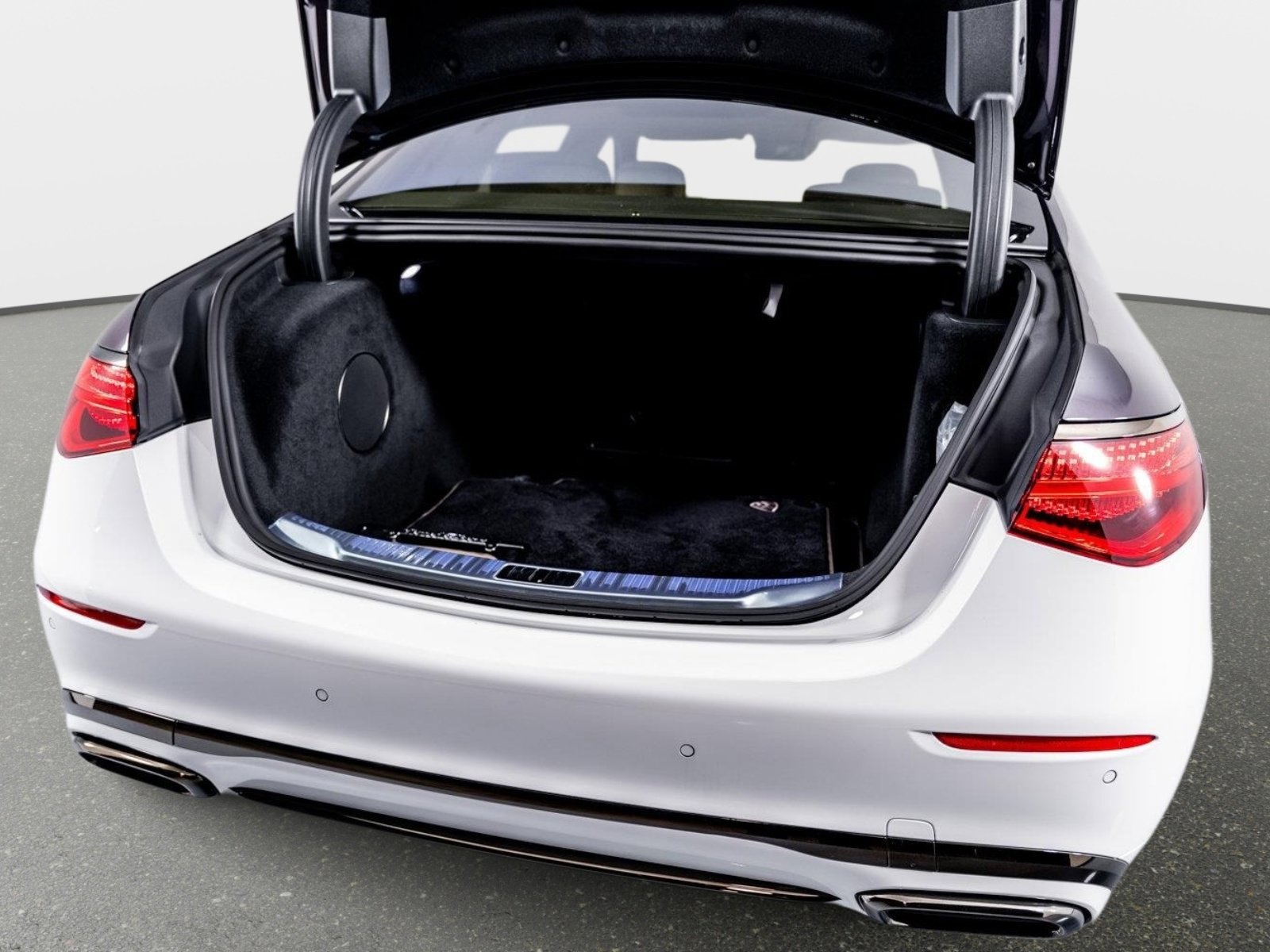 Used 2025 Mercedes-Benz Maybach S 680 4MATIC image 71