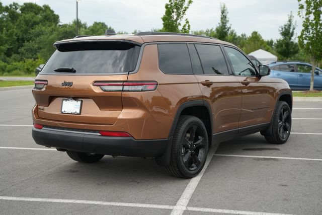 New 2026 Jeep Grand Cherokee L Limited w/ Limited Altitude Package AWD/4WD image 7