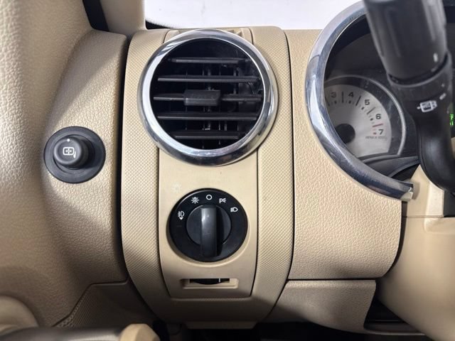 Used 2006 Ford Explorer Eddie Bauer AWD/4WD image 18