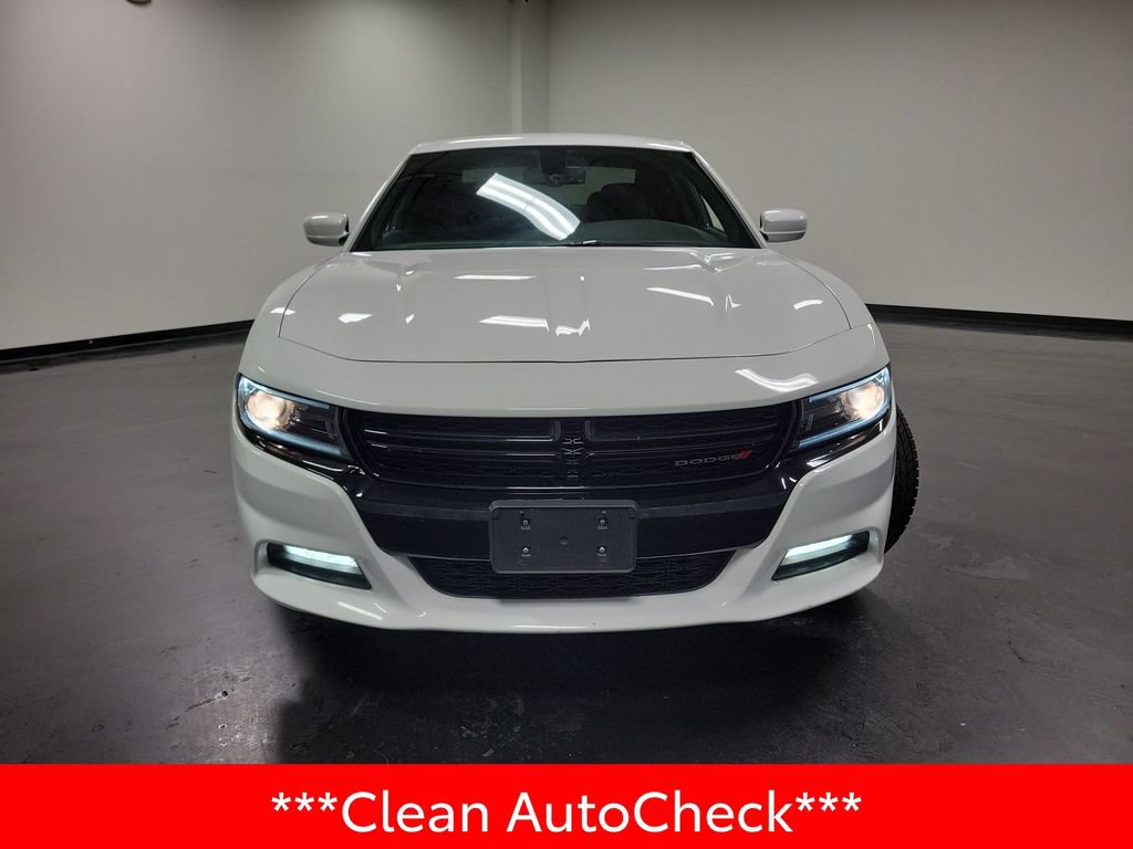 Used 2022 Dodge Charger SXT AWD/4WD image 3