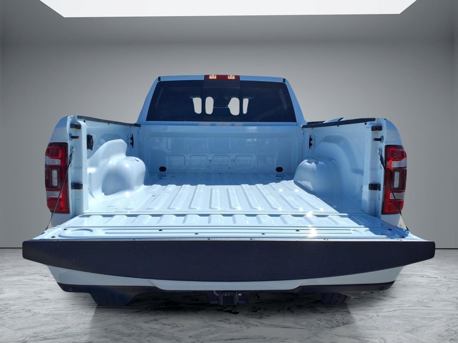Used 2024 RAM 2500 Laramie w/ Safety Group AWD/4WD image 14