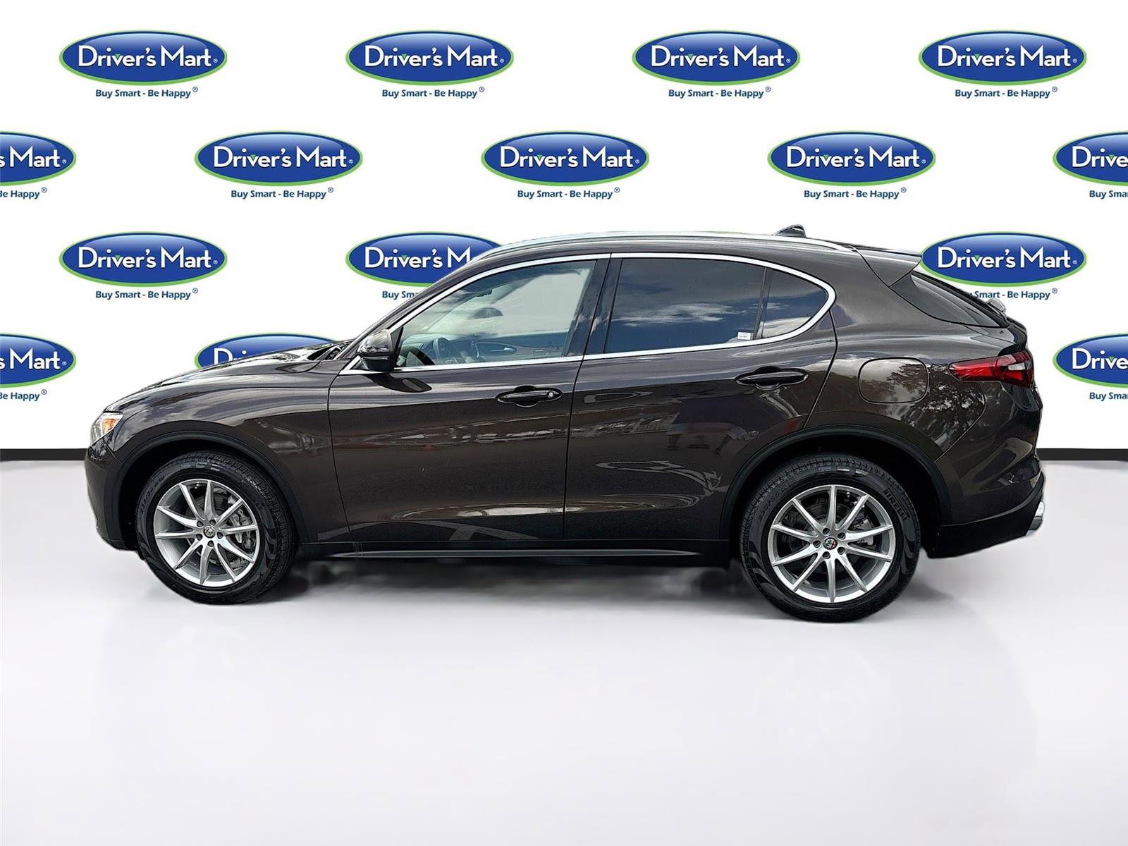 Used 2019 Alfa Romeo Stelvio Ti Lusso w/ Quick Order Package 22X Lusso image 4