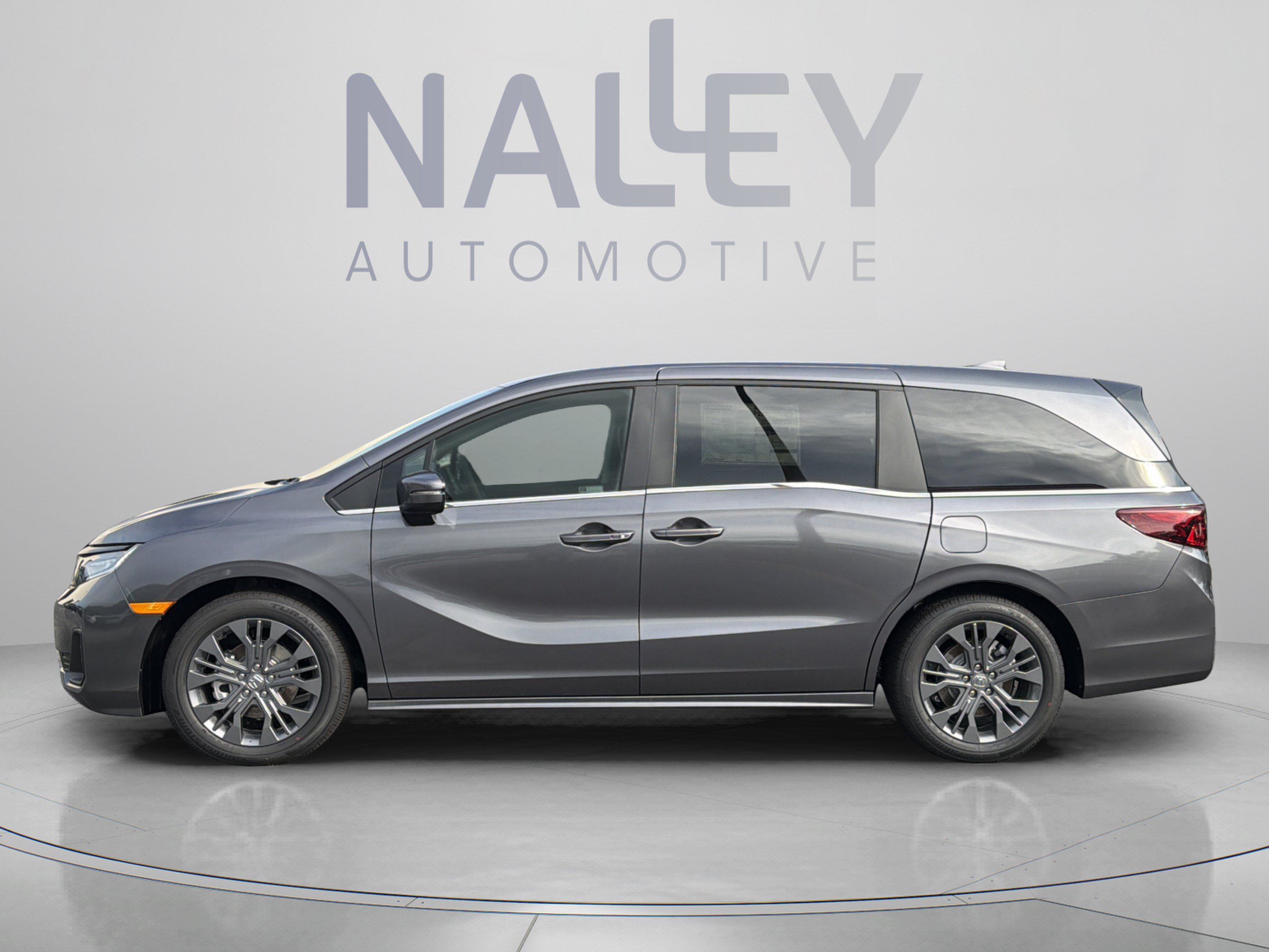 New 2026 Honda Odyssey Touring image 2