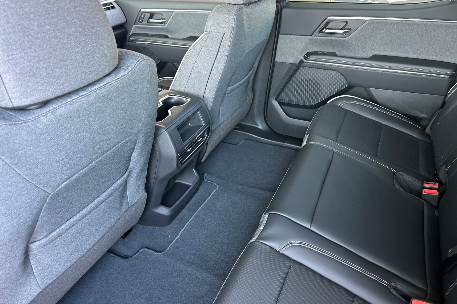 New 2026 GMC Sierra EV Elevation w/ LPO, Elevation Dark Package image 10