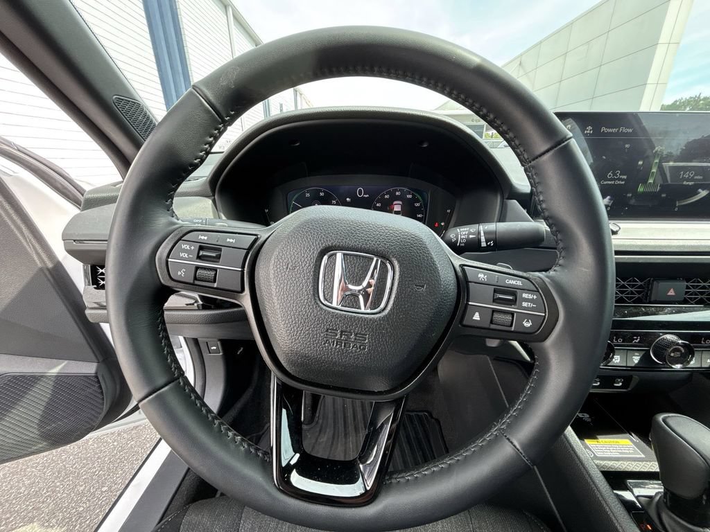 Used 2025 Honda Accord Sport image 11