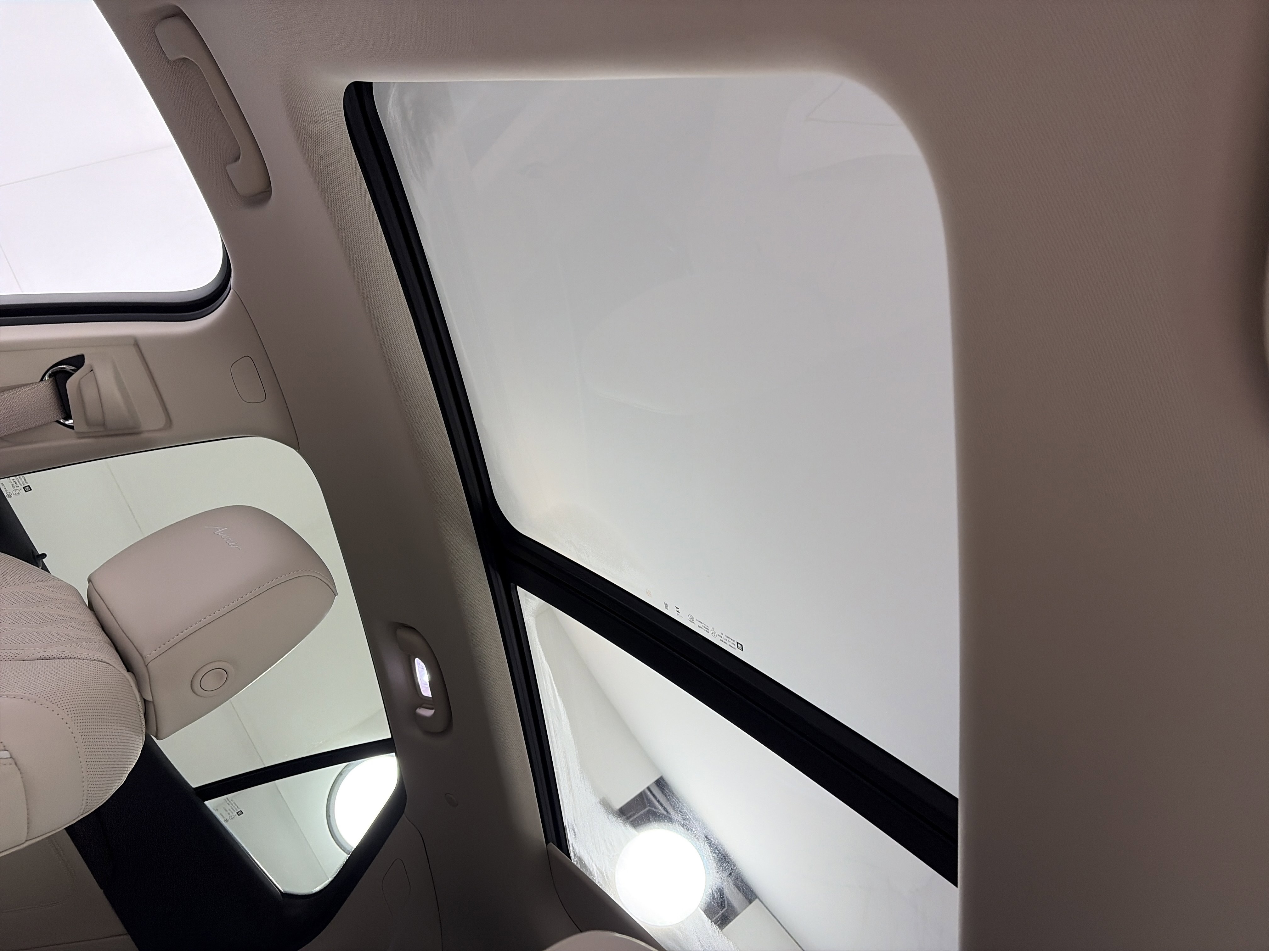 Certified 2023 Buick Envision Avenir image 19