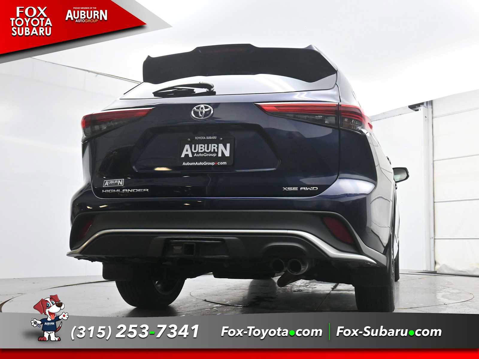Used 2023 Toyota Highlander XSE AWD/4WD image 16