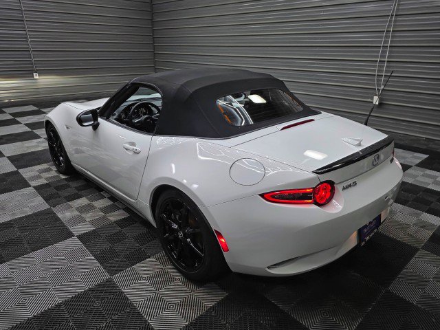 Used 2019 MAZDA MX-5 Miata Club RWD image 11