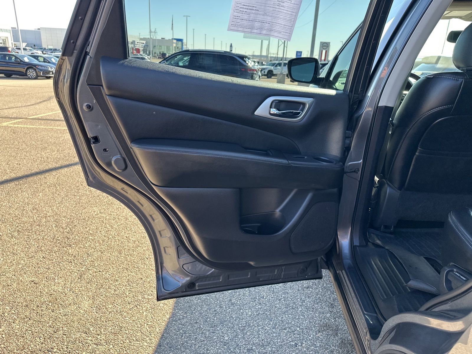Used 2019 Nissan Pathfinder SL AWD/4WD image 30