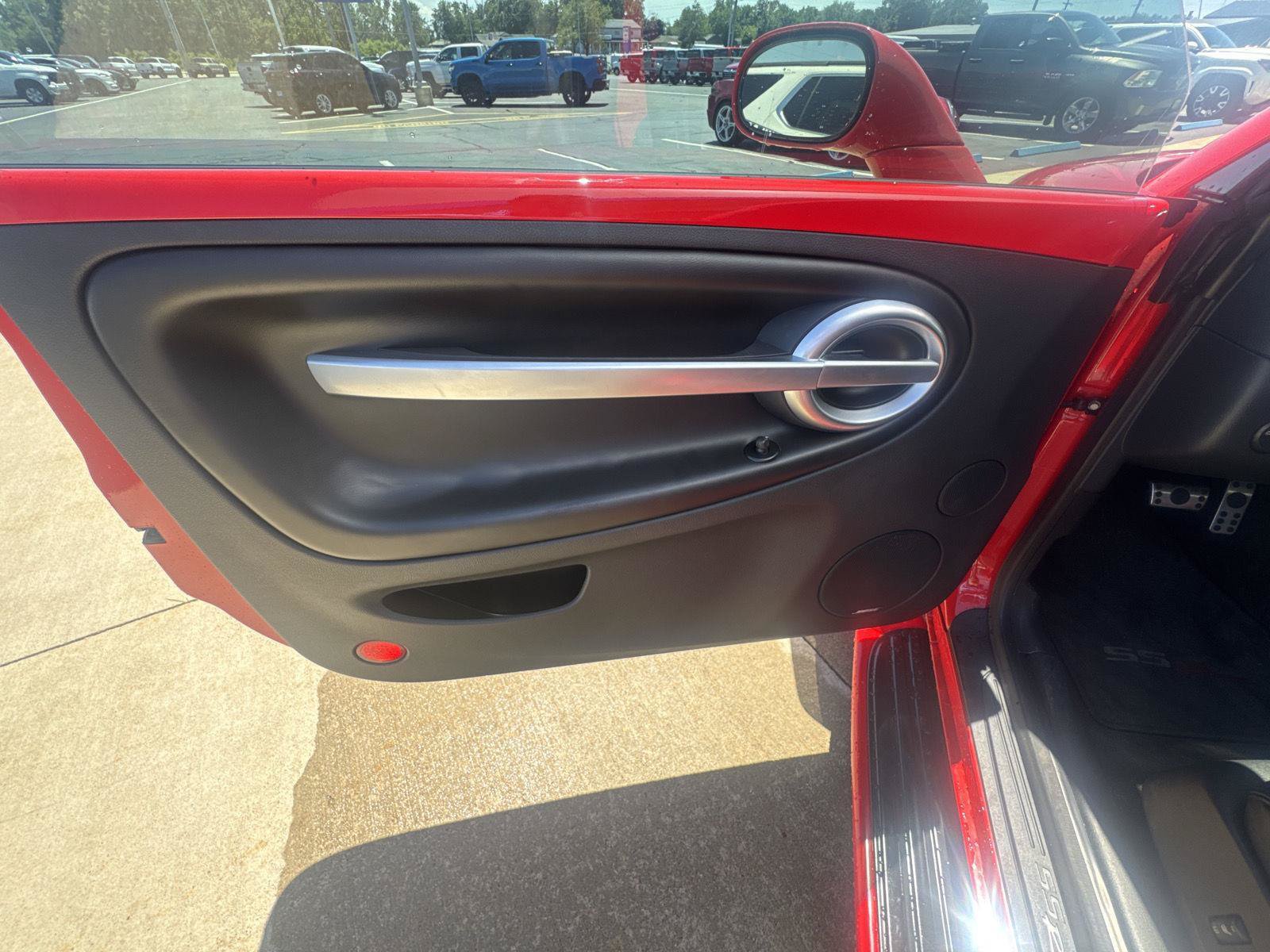 Used 2005 Chevrolet SSR w/ Preferred Equipment Group RWD image 10