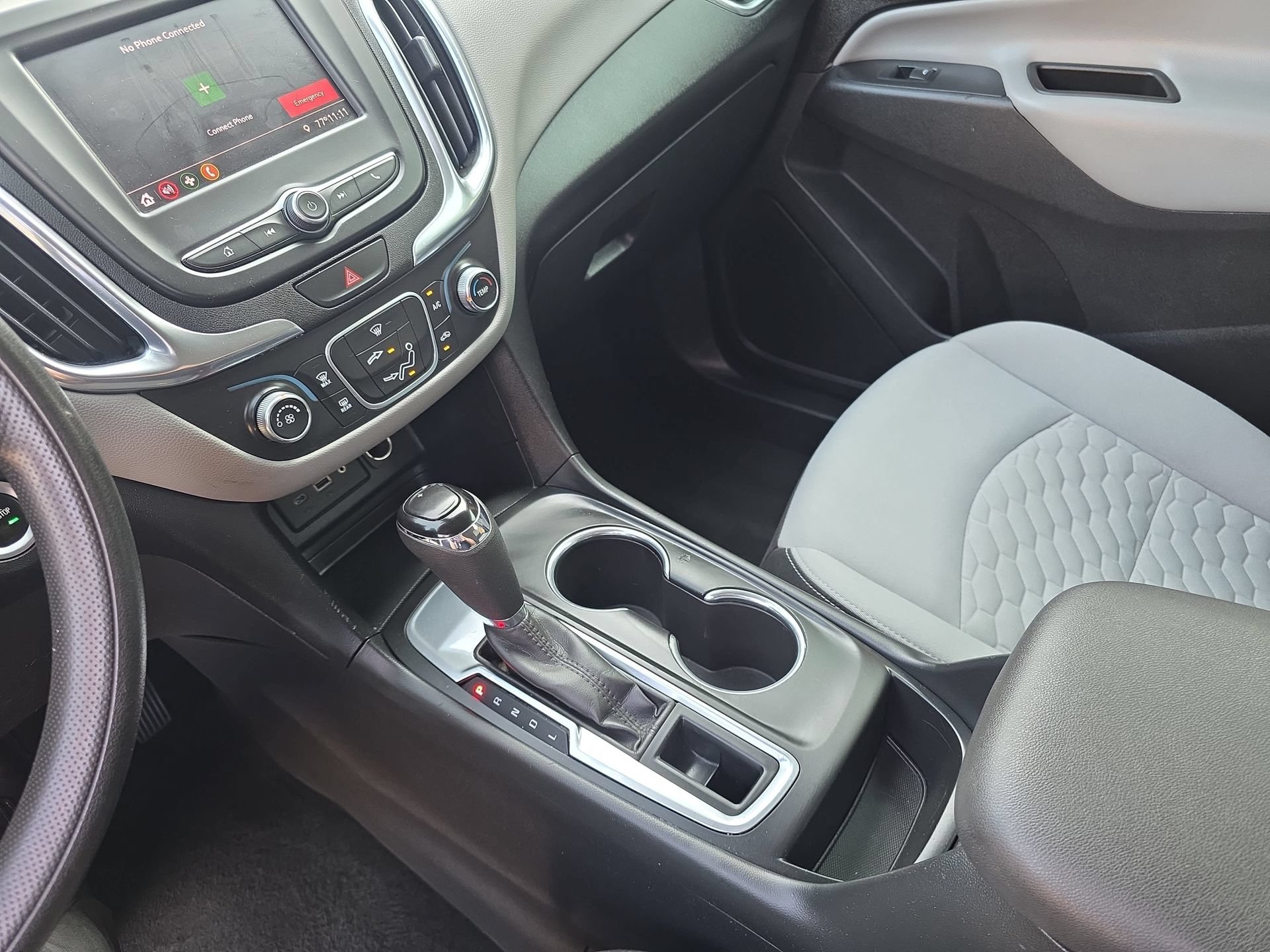 Used 2020 Chevrolet Equinox LS w/ LS Convenience Package FWD image 24