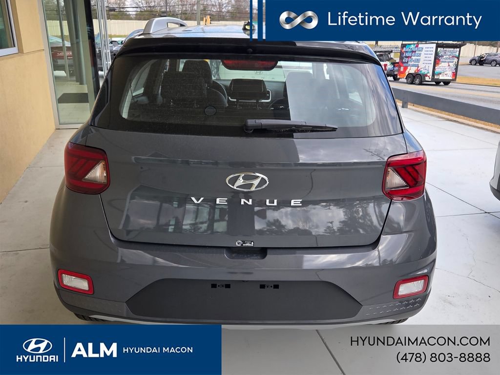 New 2025 Hyundai Venue Limited FWD image 8