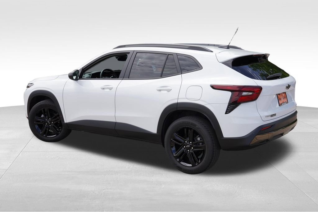 Certified 2025 Chevrolet Trax ACTIV w/ Driver Confidence Package FWD image 8