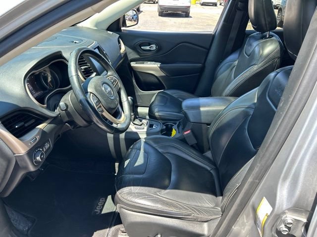 Used 2017 Jeep Cherokee High Altitude AWD/4WD image 8