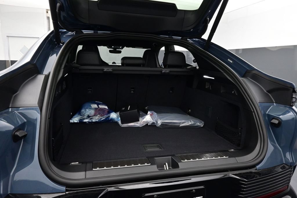 New 2026 Porsche Cayenne Turbo AWD/4WD image 14