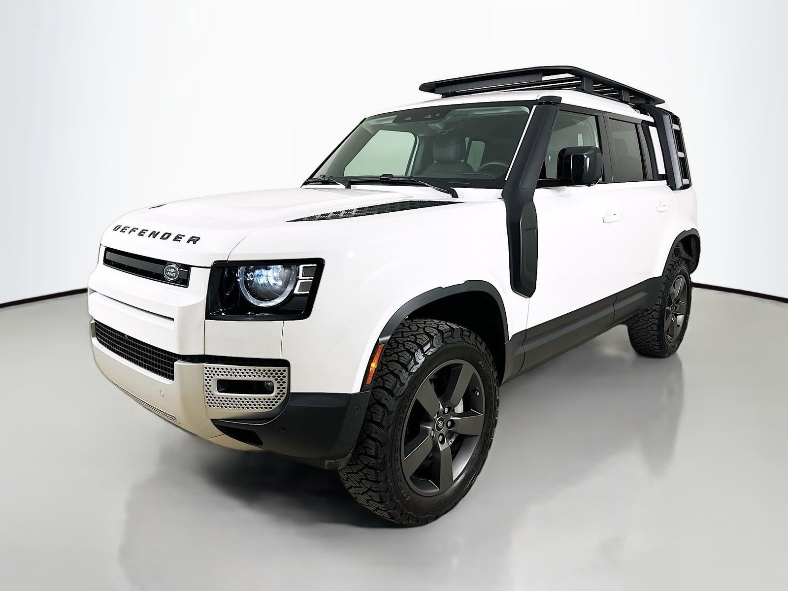 Used 2025 Land Rover Defender 110 S AWD/4WD image 1