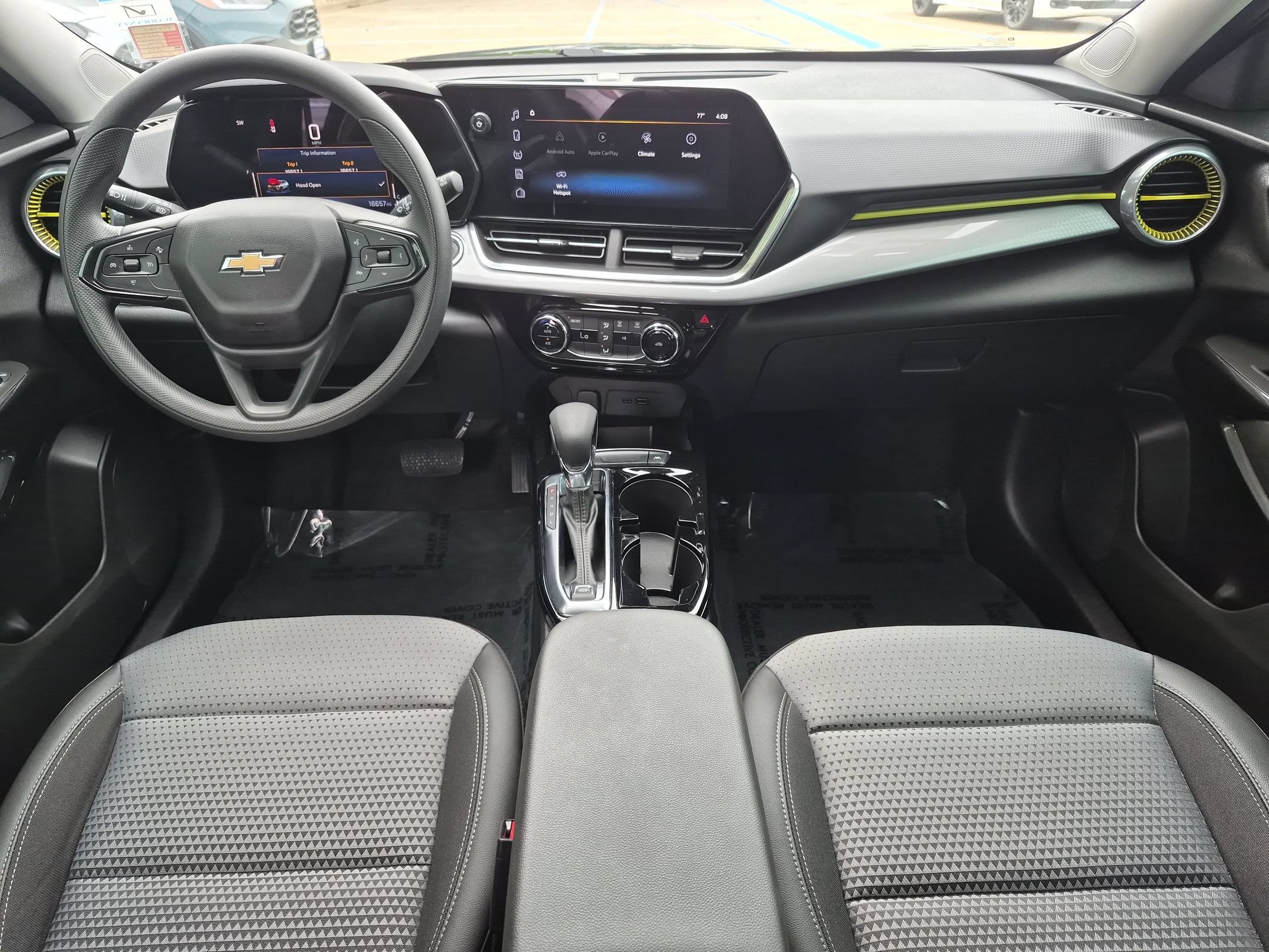Used 2024 Chevrolet Trax LT FWD image 23