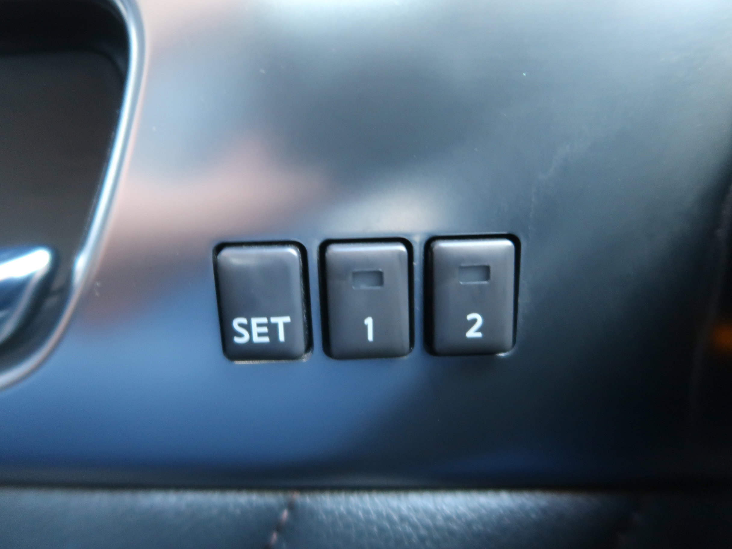 Used 2010 INFINITI FX35 2WD w/ Navigation Pkg image 24