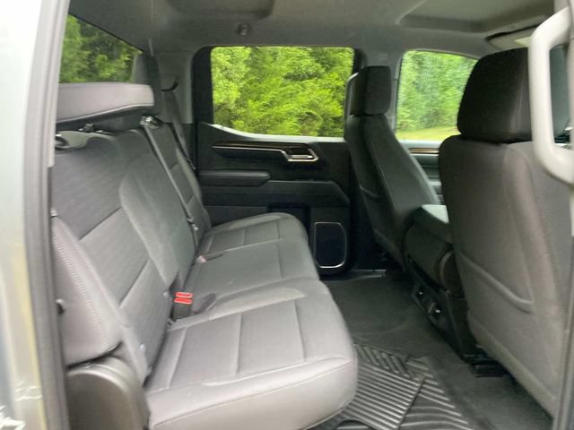 Used 2023 Chevrolet Silverado 1500 LT AWD/4WD image 31
