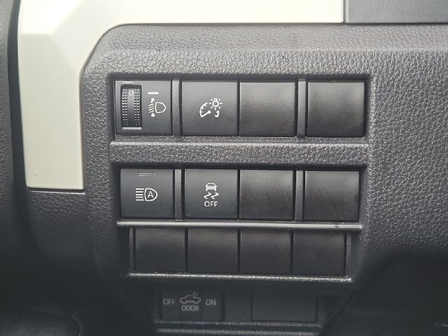 Used 2024 Toyota Tacoma TRD Off-Road AWD/4WD image 21
