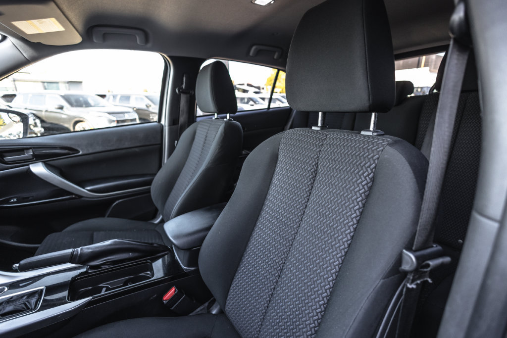 Used 2023 Mitsubishi Eclipse Cross LE AWD/4WD image 21