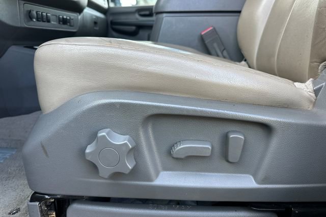 Used 2019 Nissan NV 3500 SL RWD image 12