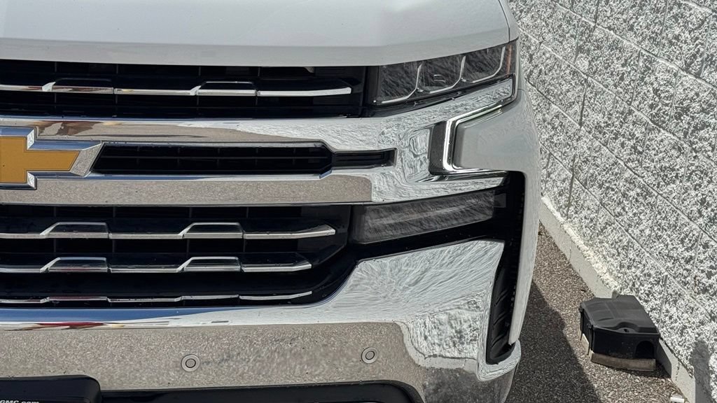 Used 2022 Chevrolet Silverado 1500 LTZ AWD/4WD image 11