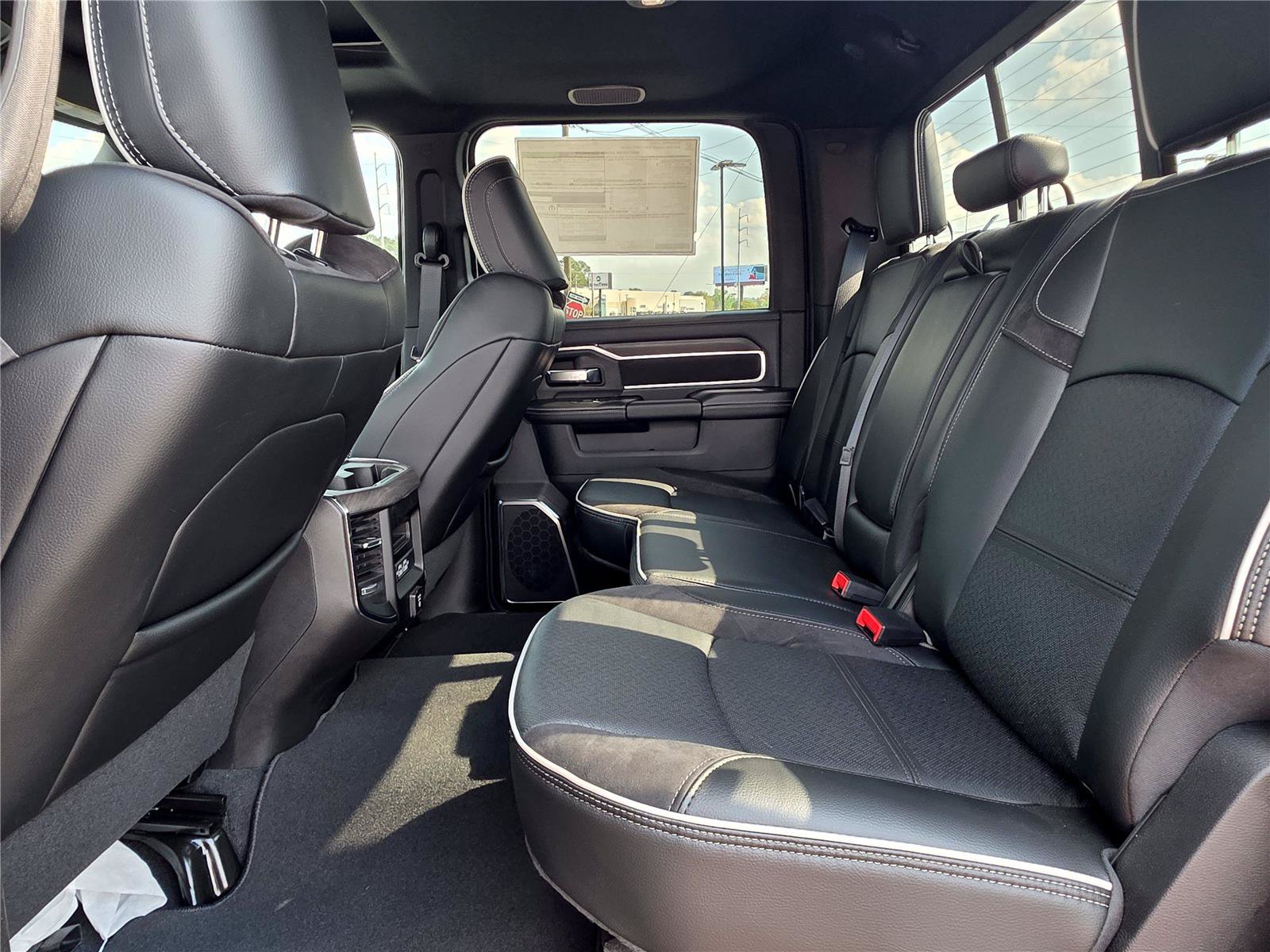 New 2026 RAM 2500 Laramie w/ Night Edition AWD/4WD image 31