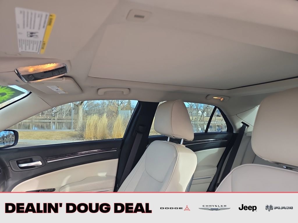 Used 2022 Chrysler 300 Touring L w/ Popular Equipment Group image 28