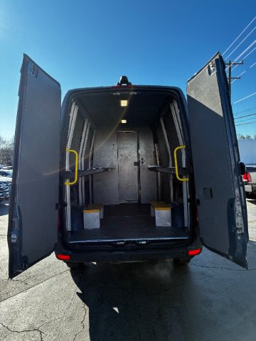 Used 2018 Mercedes-Benz Sprinter 2500 image 7