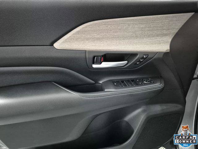 Certified 2025 Toyota Grand Highlander AWD image 13