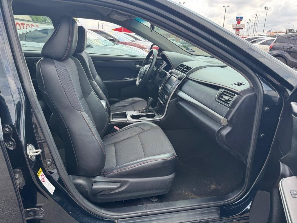 Used 2017 Toyota Camry SE FWD image 12
